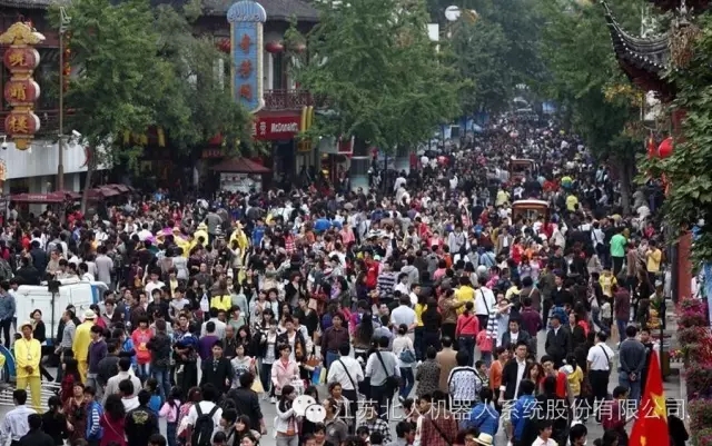 国庆你们晒吃晒玩,铂莱国际晒晒奋战的人儿 国庆你们晒吃晒玩,铂莱国际晒晒奋战的人儿