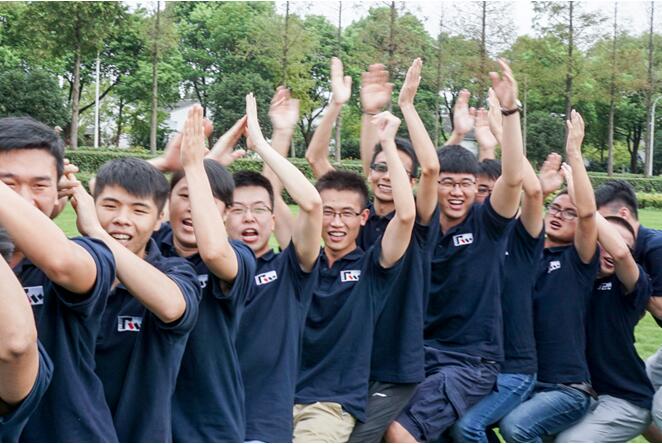 接好前辈的棒,做足自己的样! 接好前辈的棒,做足自己的样!