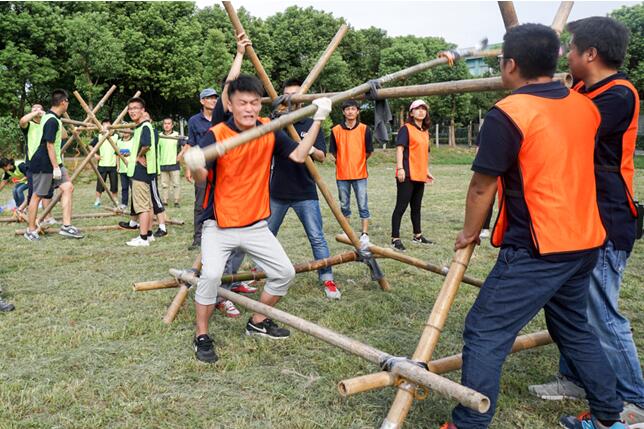 接好前辈的棒,做足自己的样! 接好前辈的棒,做足自己的样!