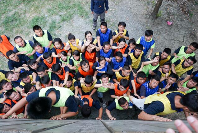 接好前辈的棒,做足自己的样! 接好前辈的棒,做足自己的样!