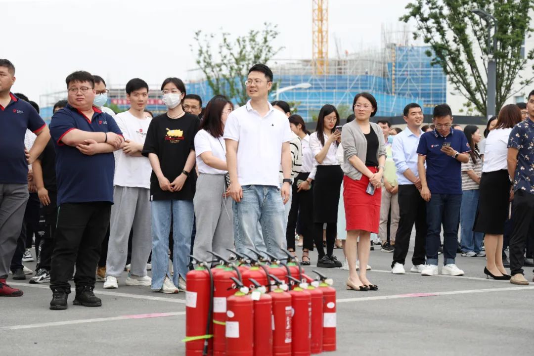 人人讲安全 个个会应急 | 江苏铂莱国际开展消防演习活动
