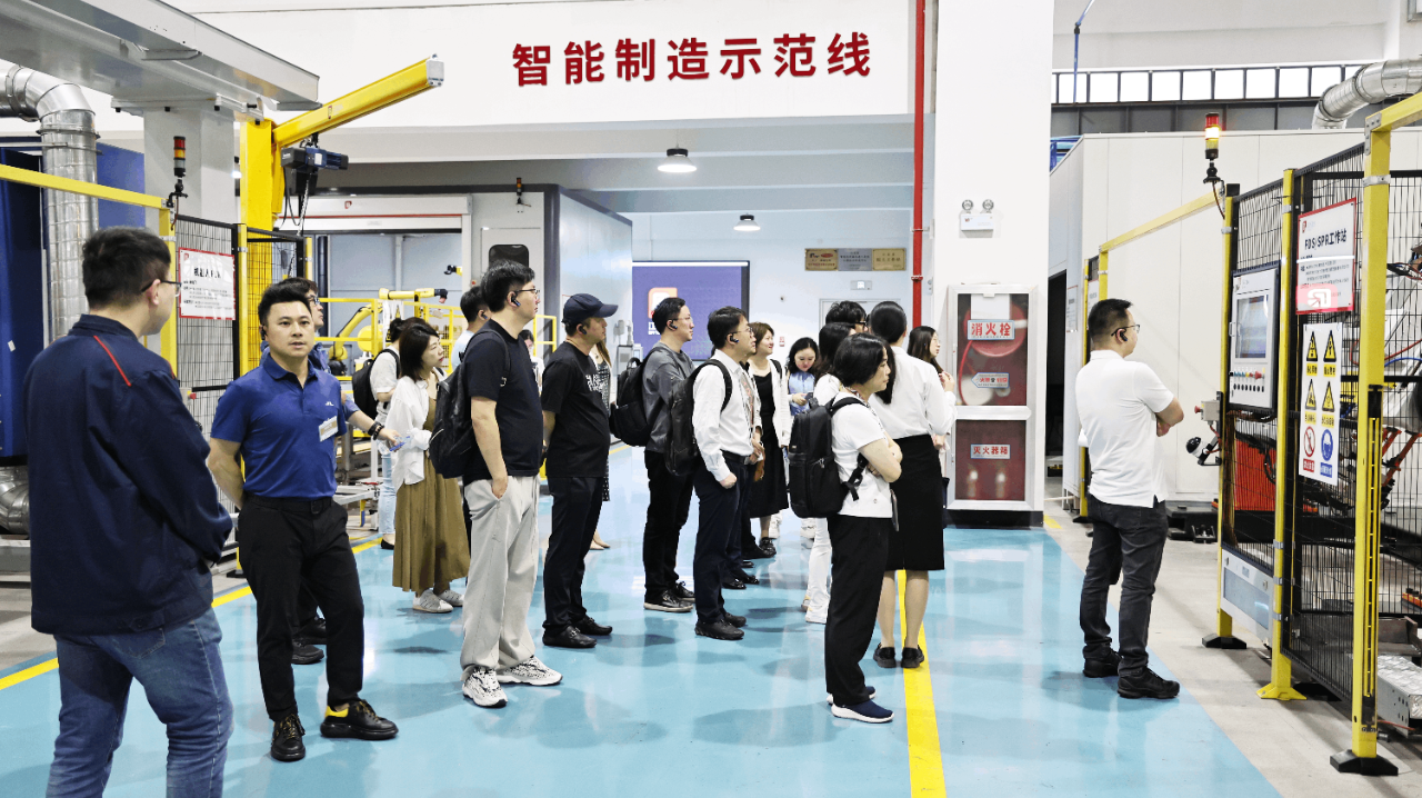 中欧国际工商学院EMBA2022级国内实境课程走进江苏铂莱国际 中欧国际工商学院EMBA2022级国内实境课程走进江苏铂莱国际